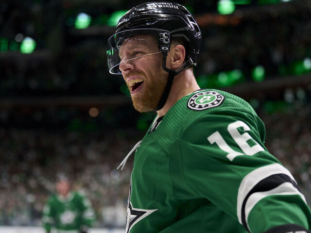 Joe Pavelski, som precis fyllt 40, meddelade att han skulle gå i pension